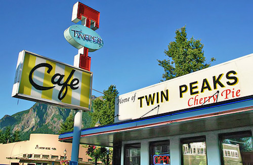 Twede's Cafe pole sign and exterior.